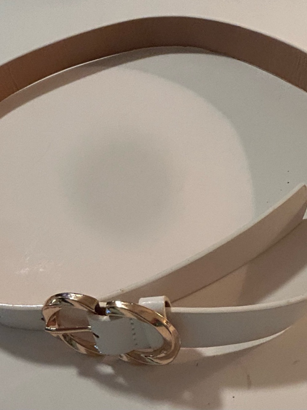 White Women's Leather Belt with Gold Interlocking Buckle
